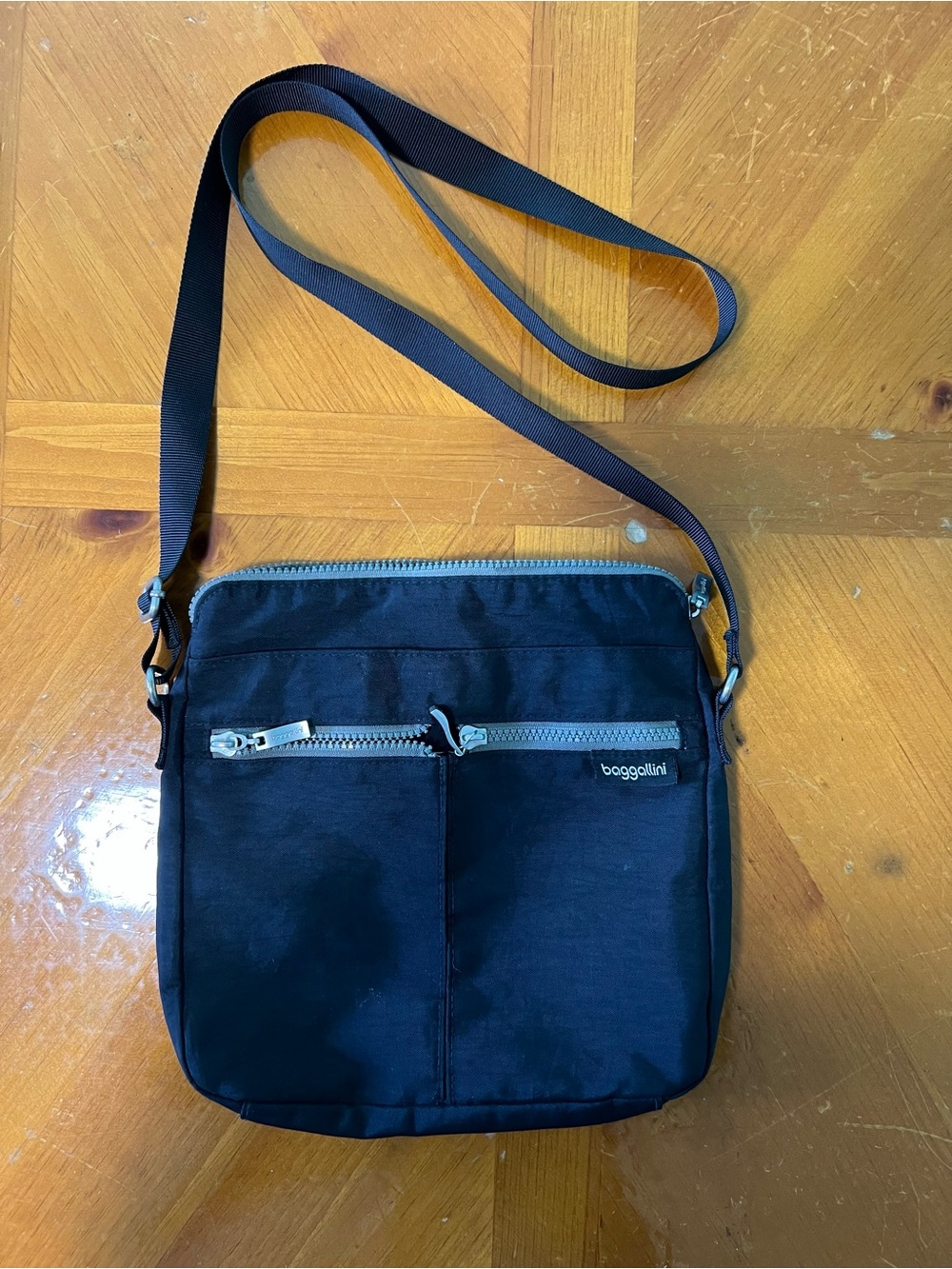 Baggallini Black Nylon Crossbody Messenger Bag